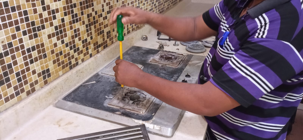 YAS Kitchen gas hob deep cleaning and maintenance service
